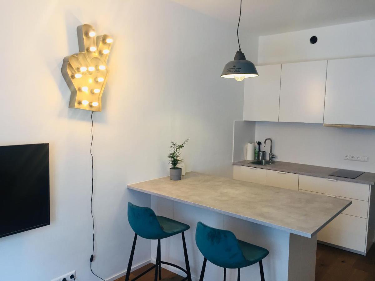 Hafen Dock 5 Apartment Клагенфурт Екстериор снимка